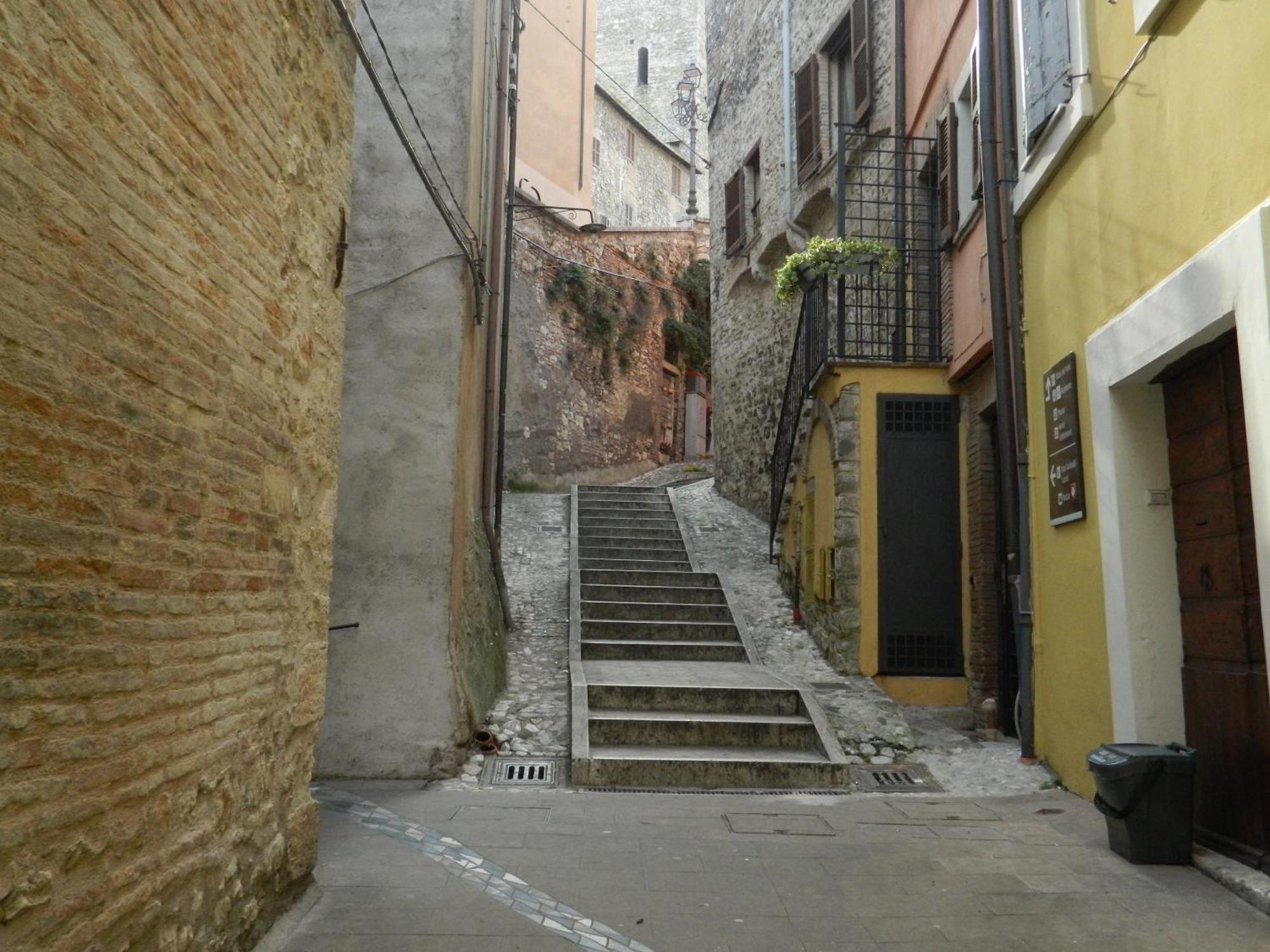 Casa Dell'Oliveto "Parcheggio Gratuito" Apartment Narni Exterior photo
